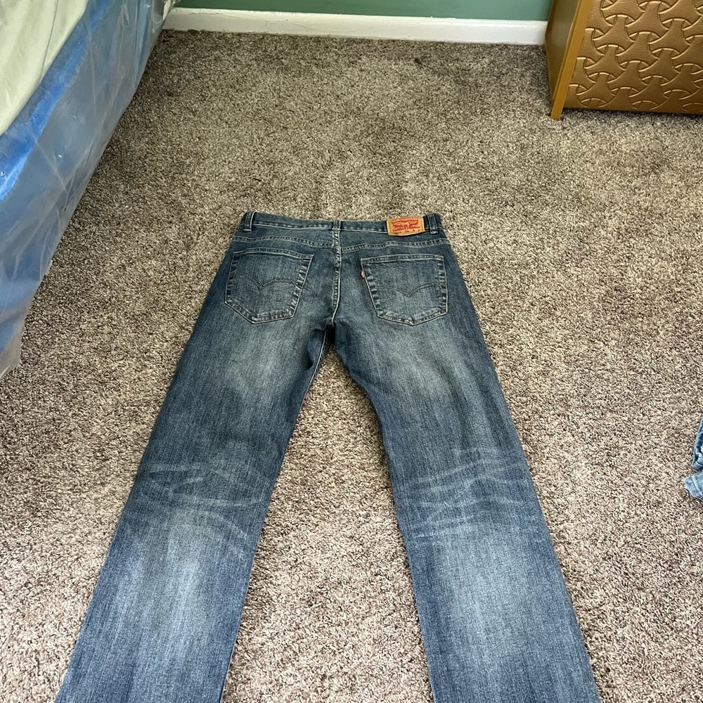 Levi Dark Wash Regular Jeans 550